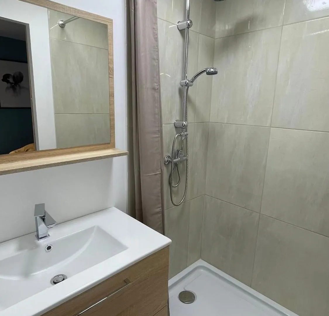 Charmant Appartement Au Coeur De Chambéry 0*,  France